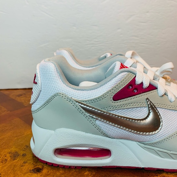 WMNS Nike Air Max Correlate - Picture 2 of 10